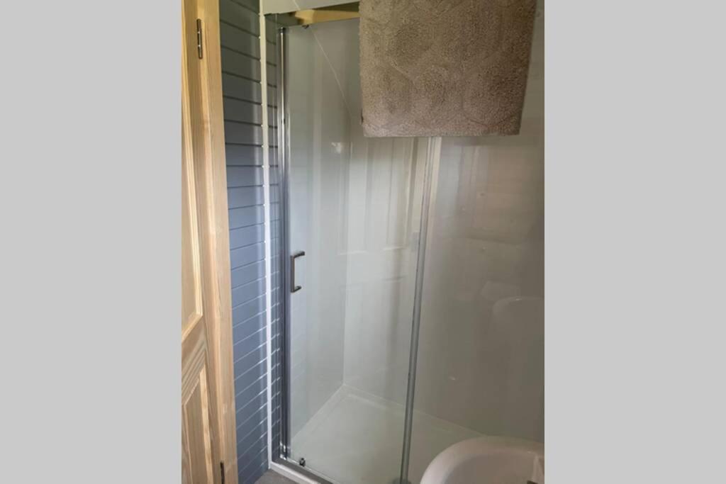 Sea Breeze Pod Apartment Форт Уилям Екстериор снимка