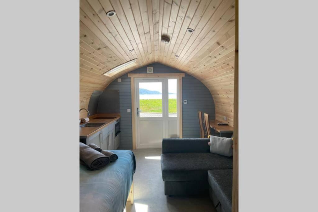Sea Breeze Pod Apartment Форт Уилям Екстериор снимка
